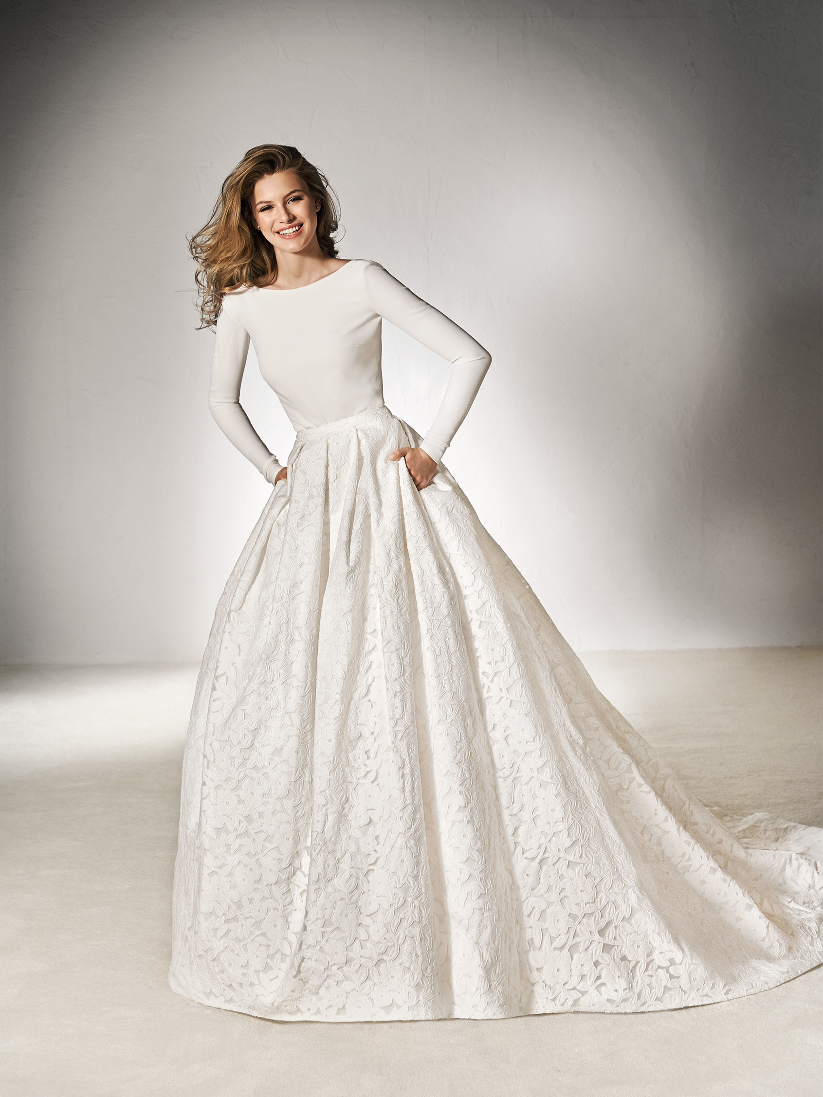 Mix Match Pronovias Body und Rock