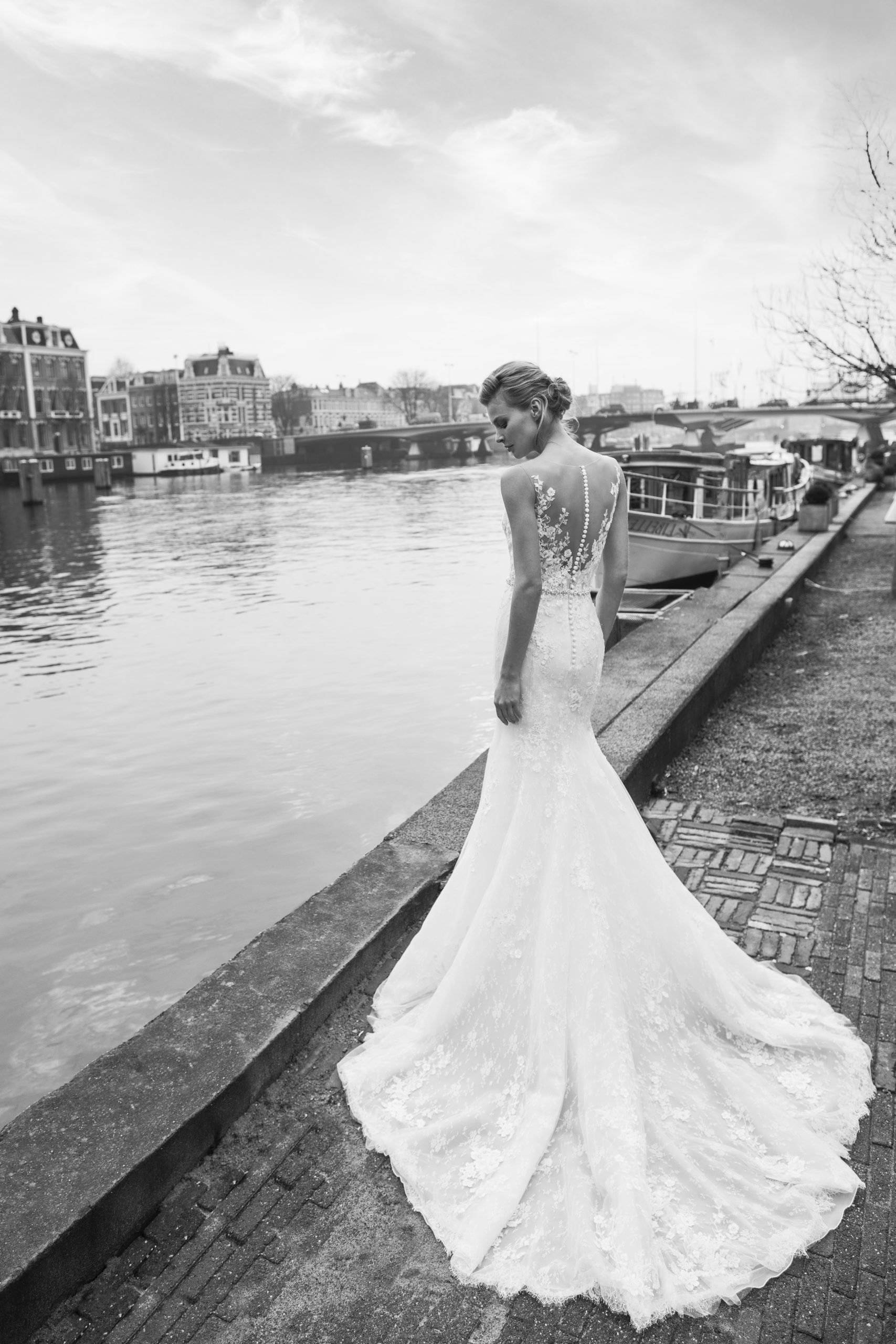 Outlet Modeca Brautkleider