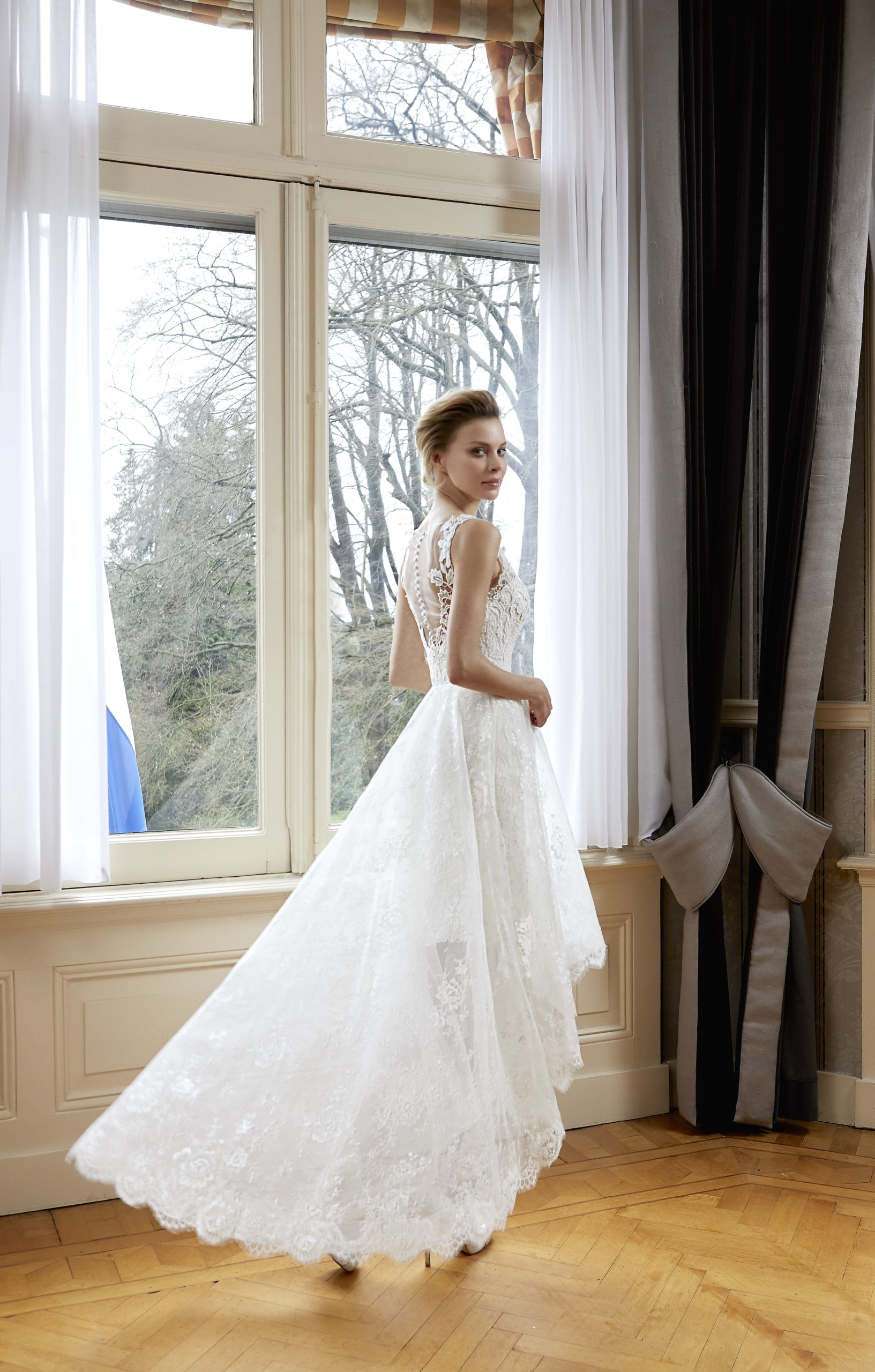 Outlet Modeca Brautkleider